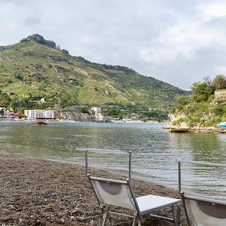 Casa Baia Delle Sirene * Taormina